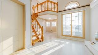 Geoje Peugeot Gomsol PetFriendly Pension Bed and Breakfast in South Korea