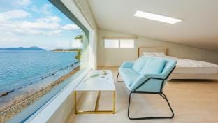 Geoje Daol Pool Villa Pension Bed and Breakfast in South Korea