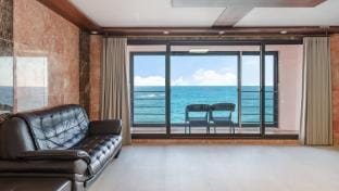 GoSeong Beach Jin Spa Pension Bed and Breakfast in South Korea