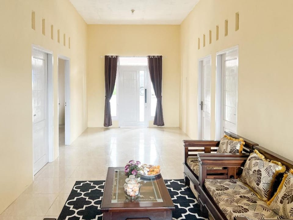RedDoorz Syariah near Jalan Dieng 6 Hotel in Indonesia