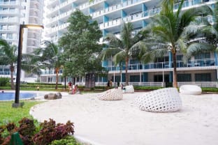 Azure Staycation by Xiao Long Apartment in Paranaque