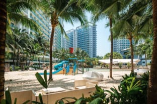 Azure Staycation by Xiao Long Apartment in Paranaque