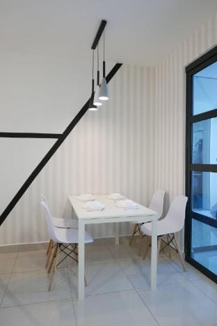 Ara Damansara | Subang Airport | WiFi | Netflix Apartment in Petaling Jaya