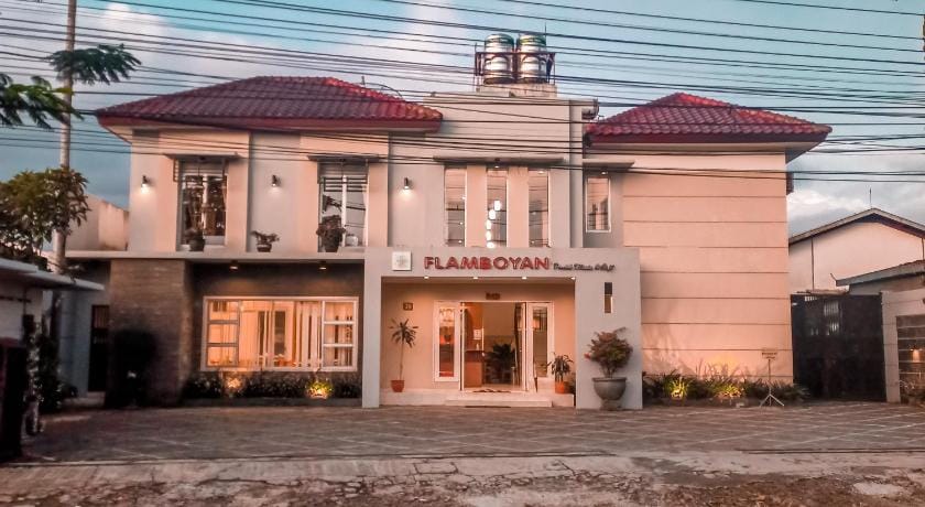 Hotel Flamboyan Hotel in East Java