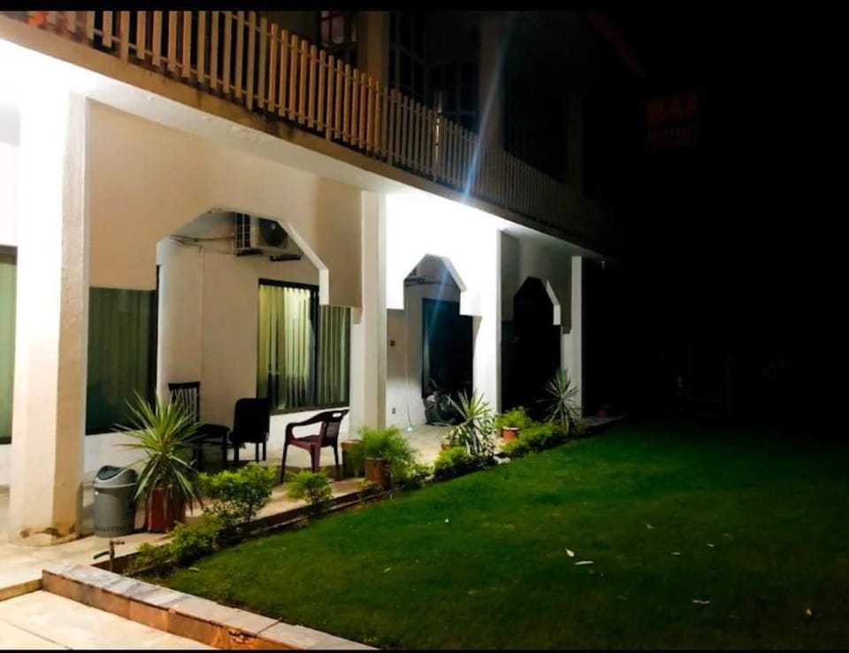 Executive Grand Royal Hotel in Islamabad Capital Territory