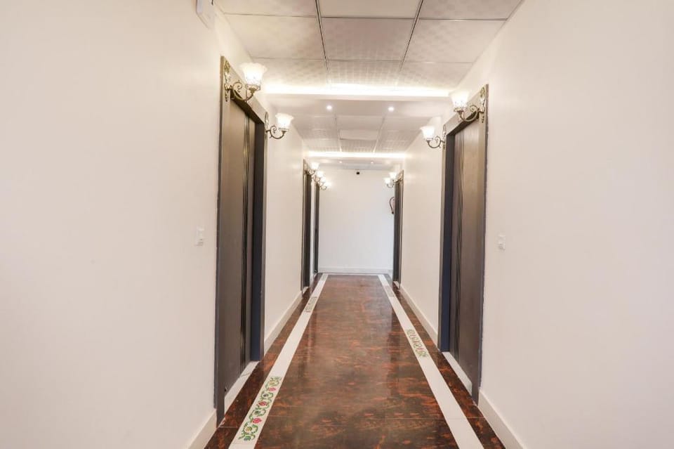 Super Collection O Quila Road Formerly JR Inn Hotel in Lucknow