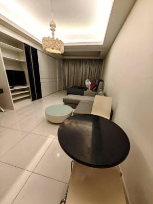 S.Hartamas MontKiara Studio w QueenBed DamasSuites Vacation rental in Petaling Jaya