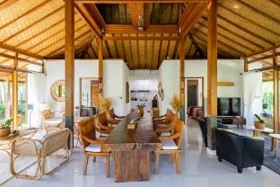 Joglo Indonesien Villa in Bali