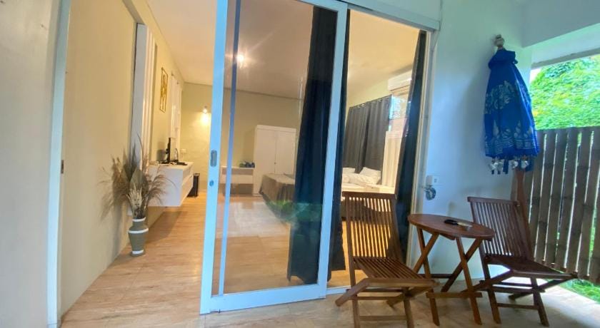 Two Brothers Guesthouse Hostel in Kuta