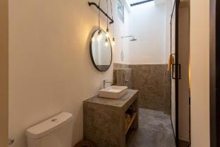 Officina Villa in North Kuta