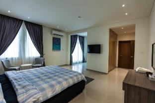 Beachfront Grand Suite Villa in Muscat