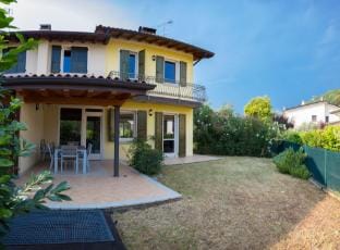 Wonderful villa on the Lake Garda with private garden Villa in Lake Garda