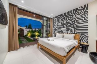 Alisa 4*Amazing Cozy&Chic Villa Canggu, 4BDR +Ps5! Villa in North Kuta
