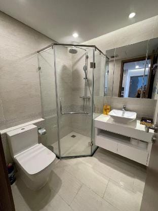 2 Bedrooms Vinhomes Metropolis Vacation rental in Hanoi