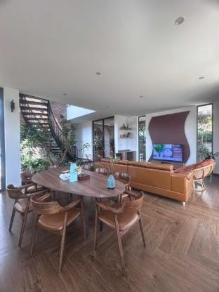 VILLA NGUYÊN CĂN ĐÀ LẠT Villa in Lâm Đồng