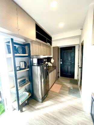 1633: 2 Balconies facing TAAL Lake+6 Beds+WIFI Apartment in Tagaytay