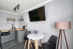 A95/11 - Cozy & Quiet Getaway Apartment in Almaty