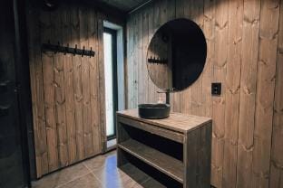 Modern Mountain Cabin - Outdoor Hot Tub - 8 Beds Vacation rental in Viken, Norway