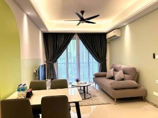 R&F Modern 2Bed @ Seine Region By SC Homestay Vacation rental in Johor Bahru
