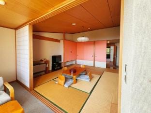 Lending Onsen Resort BLOOM Vacation rental in Shizuoka Prefecture