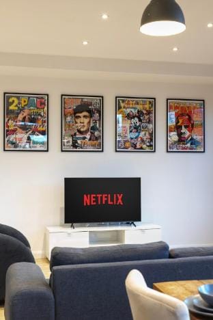 Mag-a-zine Loaded - 2BDR - city centre - Sleeps 5 Vacation rental in Leeds