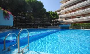 Cozy apartment in residence with pool near the sea Apartment in Bibione