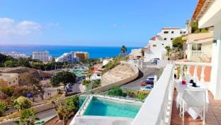 Panoramic Villa Siam with private swimming pool Vacation rental in Costa Adeje