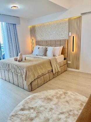 Azure North Victoria Suite 1BR Room+Big Balcony Vacation rental in Calabarzon