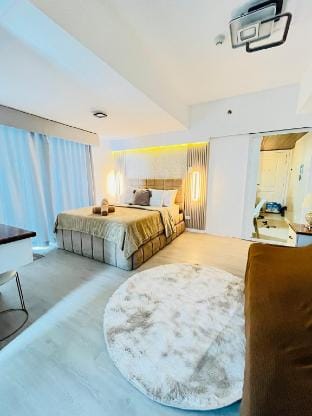 Azure North Victoria Suite 1BR Room+Big Balcony Vacation rental in Calabarzon