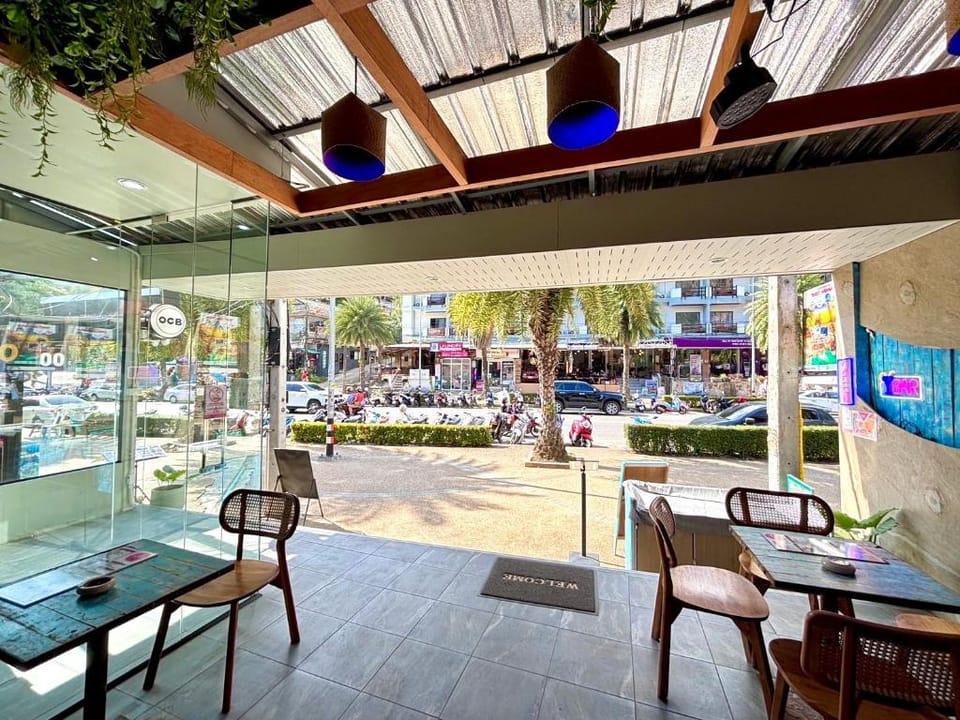 Go To Party Hostel and Bar Aonang Hostel in Krabi Changwat