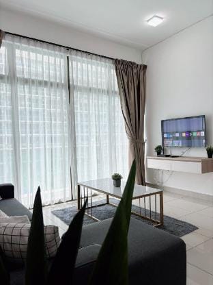 Mount Austin #Palazio 3R2B 9pax Apartment in Johor Bahru
