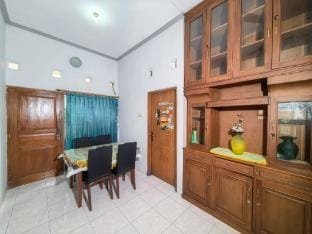 Mutiara Babarsari Homestay Jogja Vacation rental in Special Region of Yogyakarta
