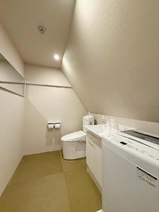 Central 2BR, 2 Baths, Vibrant Area & Shopping 51 Apartment in Hiroshima
