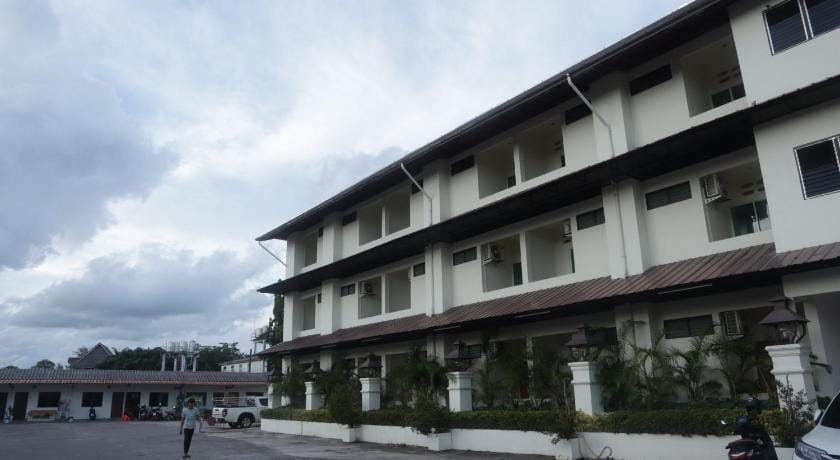 Tawan Mansion Apartment in Chalong