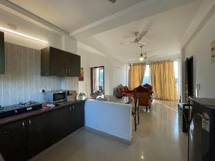 C2 sf4: 2bhk with pool in Vagator by Tanash Homes Apartment in Goa, India