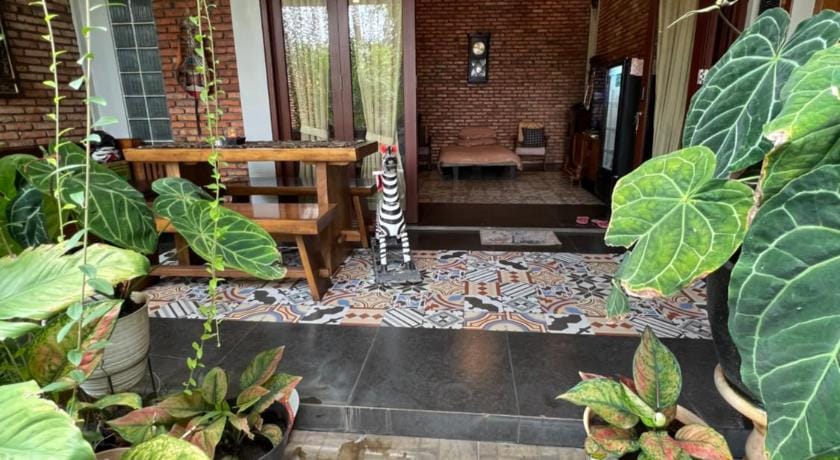 Pendopo Nilam Den Erwin (Syariah) Vacation rental in Jakarta