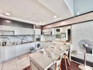 RIVERSON SOHO DUPLEX,SEAVIEW ,NEAR IMAGO BY KloveK Apartment in Kota Kinabalu