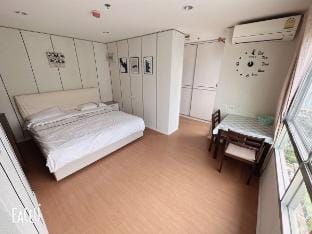 Lumpini Seaview Jomtien Condo 中天～Vivi Apartment in Pattaya City