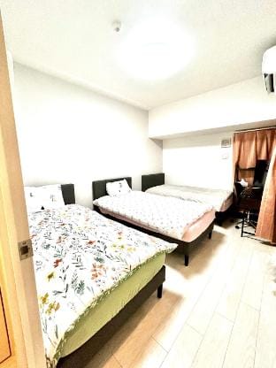 Three-Person Guesthouse near Dotonbori and Shinsaibashi Apartment in Osaka