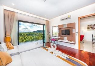 Chalong Miracle Lakeview Suites Apartment in Chalong