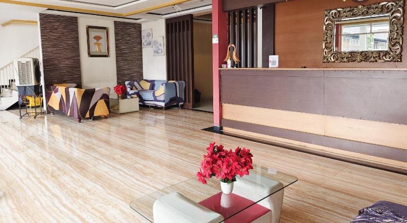 Yutaka Inn 98 Kutisari Hotel in Surabaya