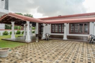 Chamil villa Villa in Galle