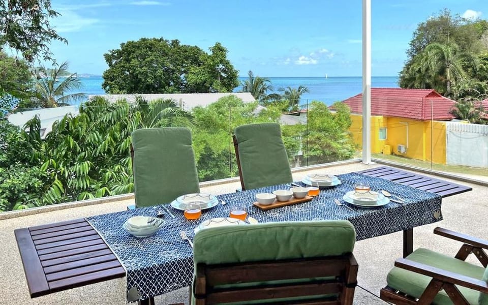 New 2-level Beachfront Seaview Home, Ao Yon Beach Apartment in Wichit
