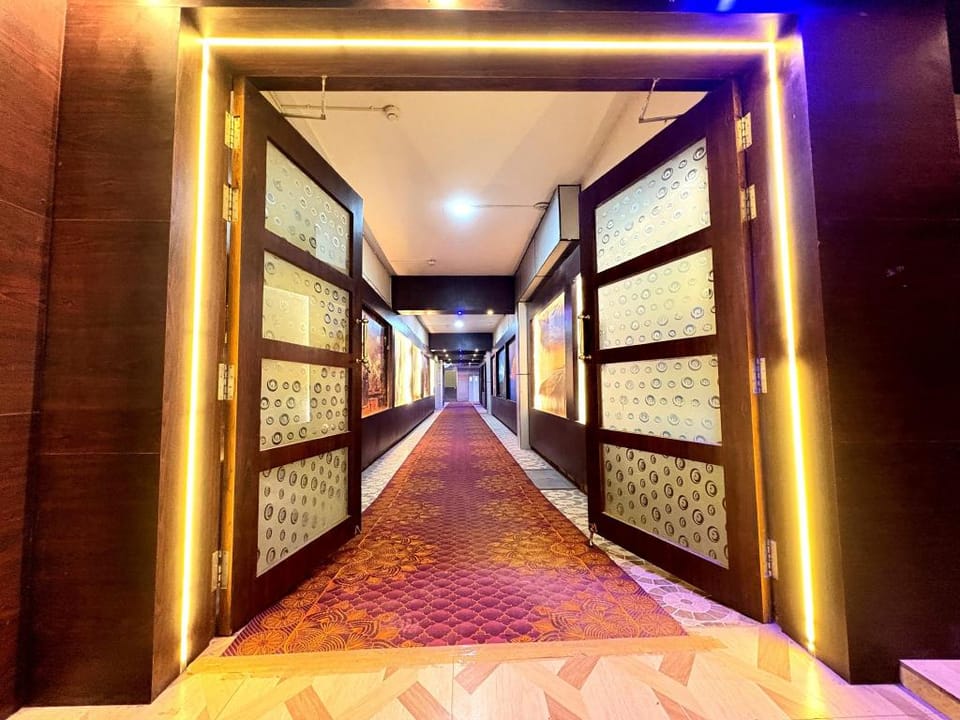 Hotel Kashi Grand BHU Near Ganga Arati Assi Ghat Varanasi Hotel in Varanasi