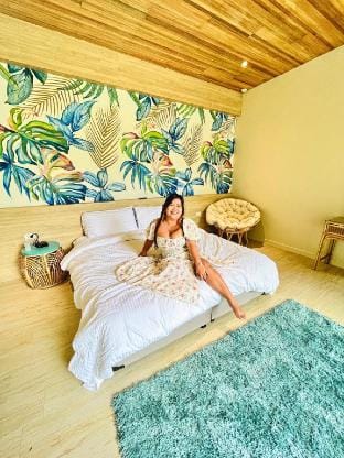 Turquoise Tide Villa with Private pool & jacuzzi Vacation rental in Central Luzon