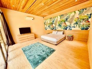 Turquoise Tide Villa with Private pool & jacuzzi Vacation rental in Central Luzon
