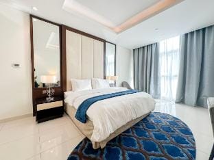 Panoramic Burj Khalifa View Luxury Penthouse 2BR Vacation rental in Dubai