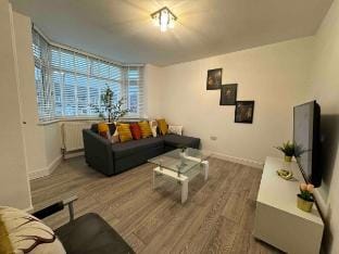 The Ideal Home 3-Bedroom for Groups & Contractors Vacation rental in Birmingham