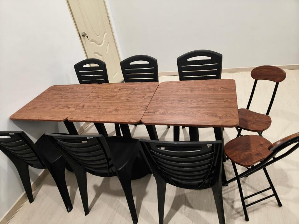 ROOM 2 U Hostel & Guest House Bed and Breakfast in Johor