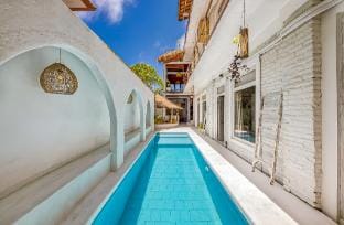 9bdr Villa for 18pax with Pool, Gym & Rooftop Villa in North Kuta